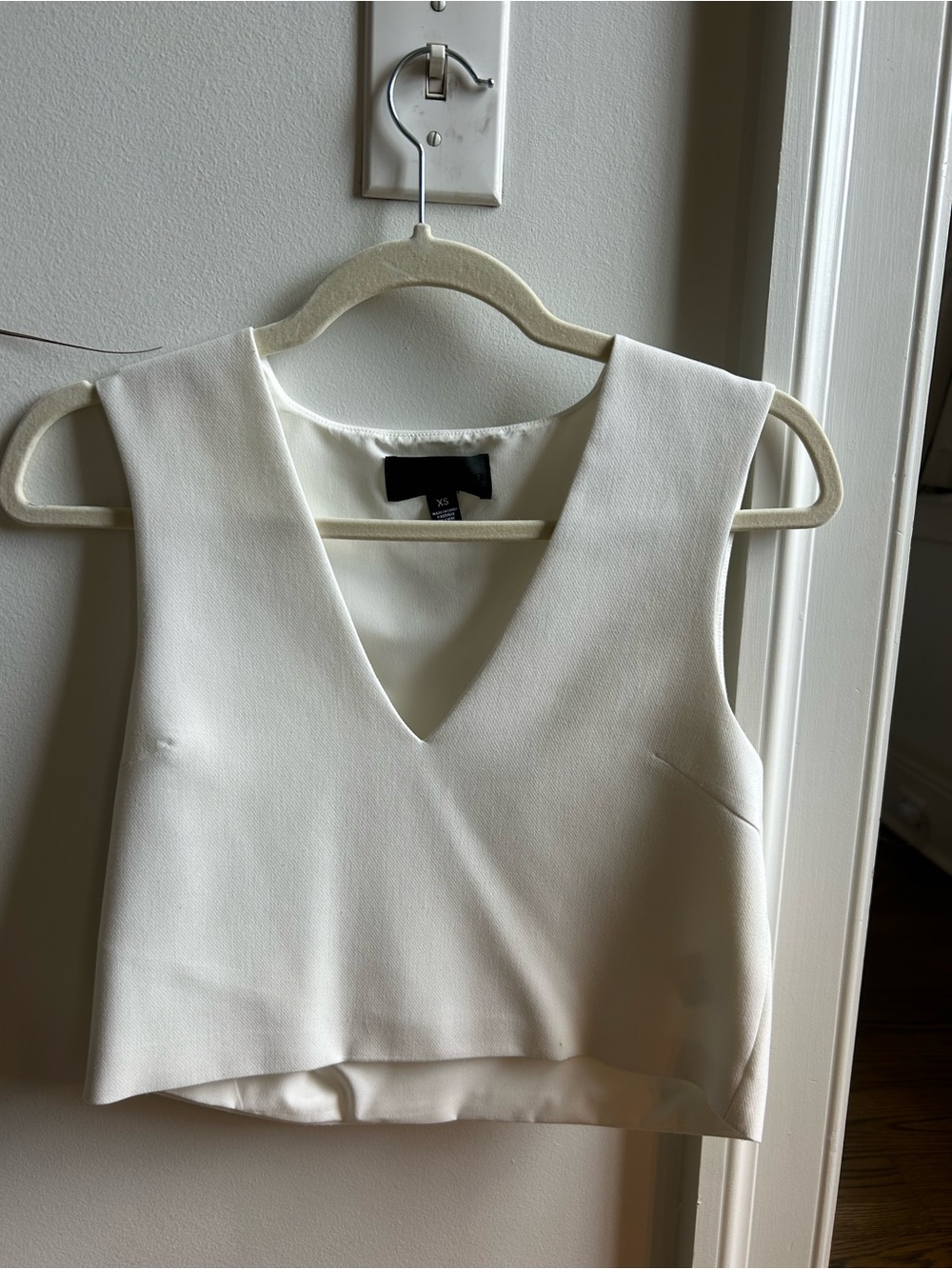 Blaque Label Ivory V-Neck Sleeveless Crop Top